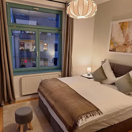 Schick Uebernachten Im Historischen Viertel Хемниц